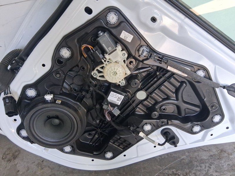 Recambio de elevalunas trasero derecho para ford fiesta vii (hj, hf) 1.1 ti-vct referencia OEM IAM 2146006  