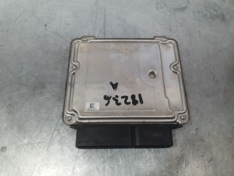 Recambio de centralita motor uce para audi a3 sportback (8pa) 1.6 fsi referencia OEM IAM 03C997057DV  