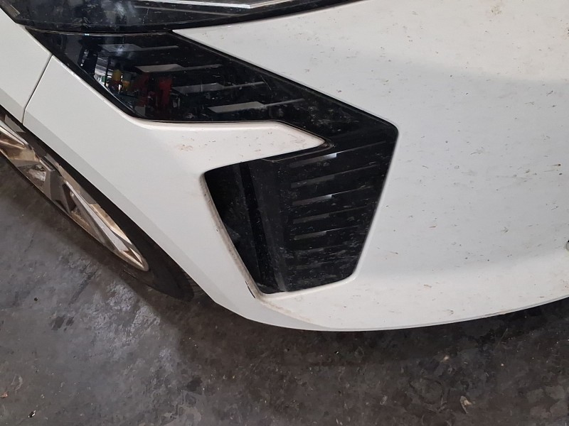 Recambio de piloto delantero derecho para renault clio v (b7_) 1.5 blue dci 100 (b7ad) referencia OEM IAM   