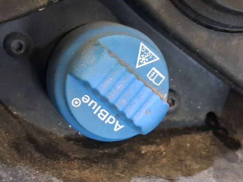 Recambio de deposito adblue para renault clio v (b7_) 1.5 blue dci 100 (b7ad) referencia OEM IAM   