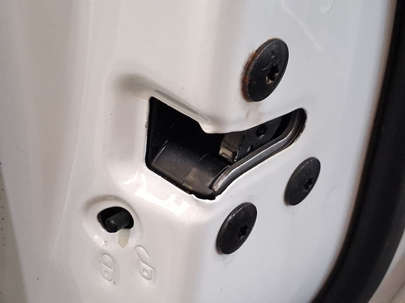 Recambio de cerradura puerta trasera derecha para renault clio v (b7_) 1.5 blue dci 100 (b7ad) referencia OEM IAM 825007311R  