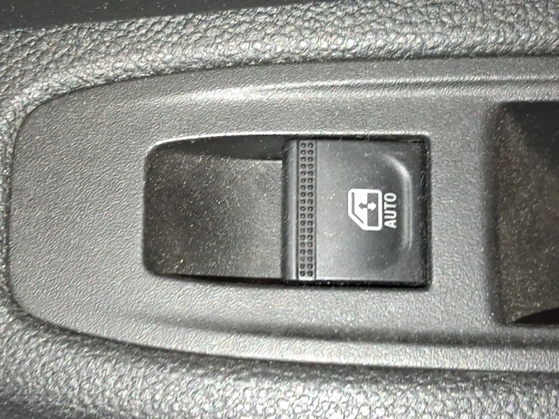 Recambio de mando elevalunas trasero derecho para renault clio v (b7_) 1.5 blue dci 100 (b7ad) referencia OEM IAM 254218388R  