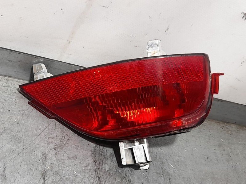 Recambio de piloto trasero izquierdo paragolpes para dacia sandero stepway referencia OEM IAM 265854470R  