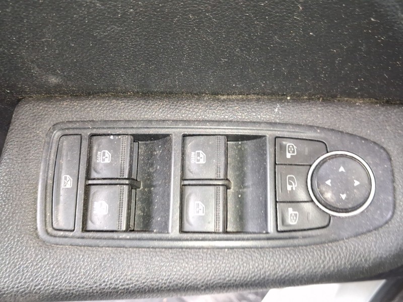 Recambio de mando elevalunas delantero izquierdo para renault clio v (b7_) 1.5 blue dci 100 (b7ad) referencia OEM IAM 254107080R