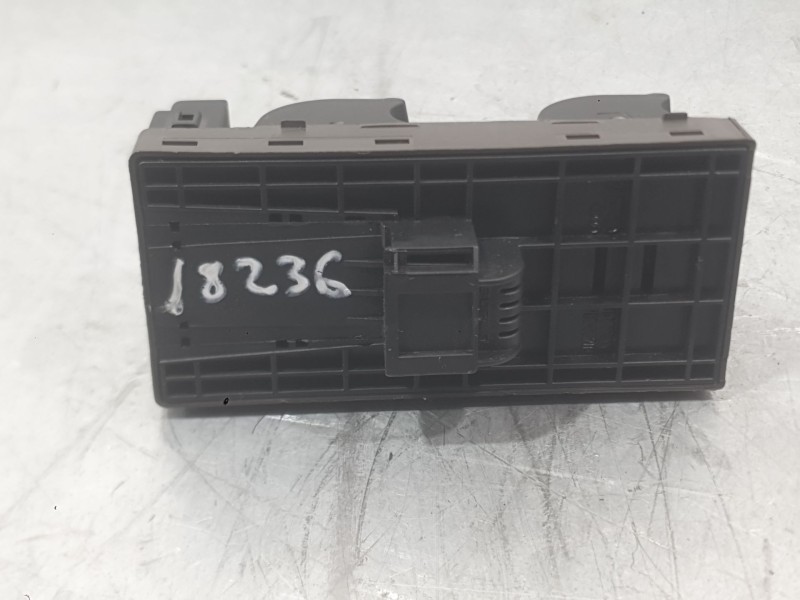 Recambio de mando elevalunas delantero izquierdo para audi a3 sportback (8pa) 1.6 fsi referencia OEM IAM 4F0959851F5PR  