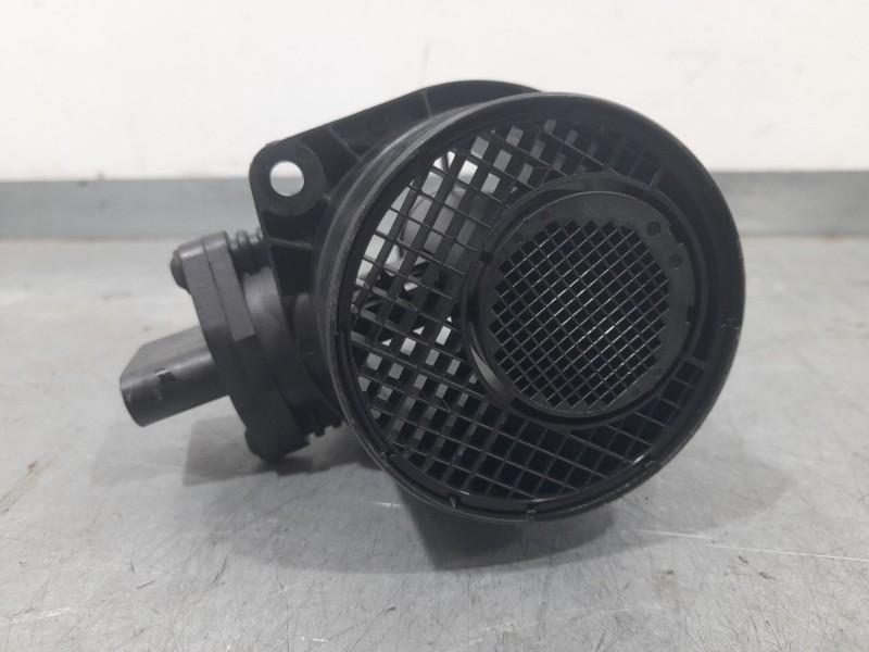 Recambio de caudalimetro para audi a6 berlina (4f2) 2.0 tdi referencia OEM IAM 074906461B 0281002461 BOSCH