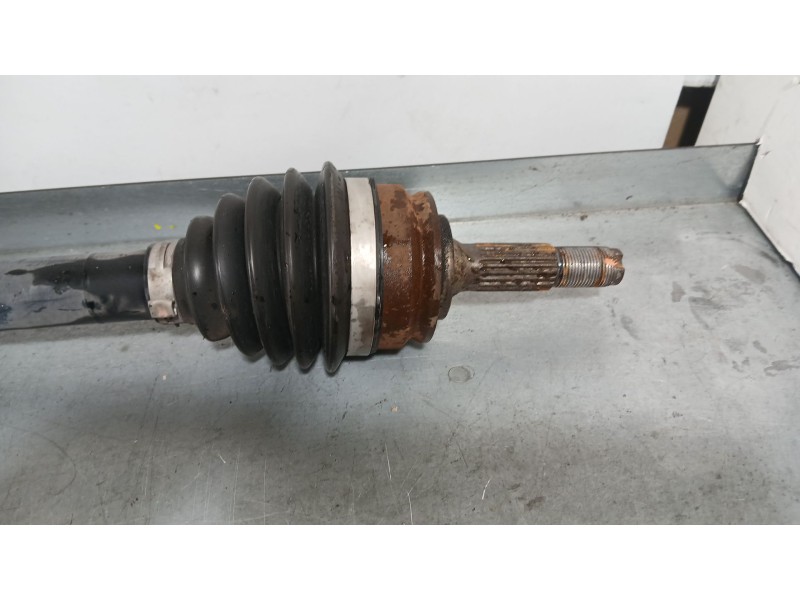 Recambio de transmision delantera derecha para peugeot 208 i (ca_, cc_) 1.2 vti 82 referencia OEM IAM 9803959680  