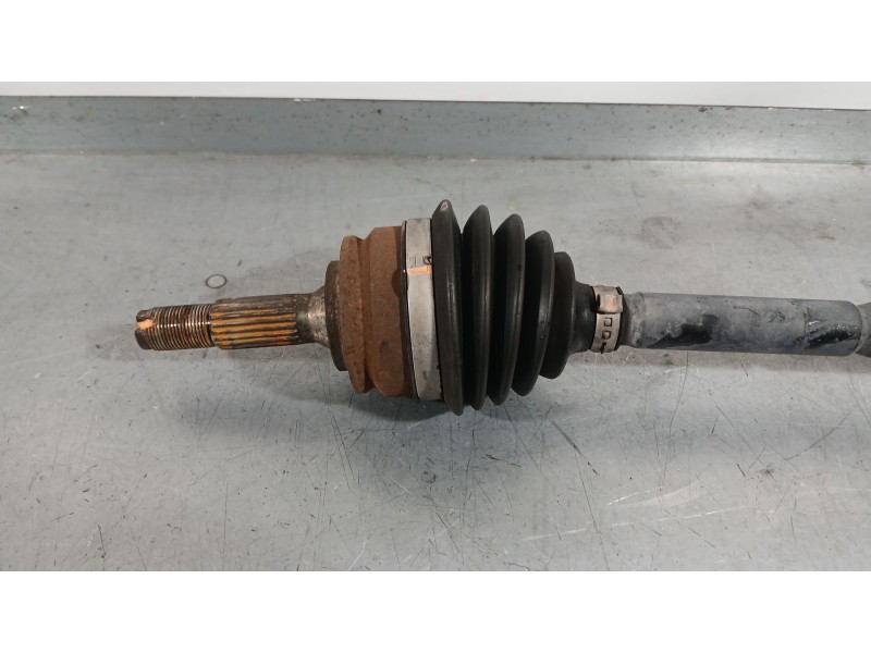 Recambio de transmision delantera izquierda para peugeot 208 i (ca_, cc_) 1.2 vti 82 referencia OEM IAM 9803959580  
