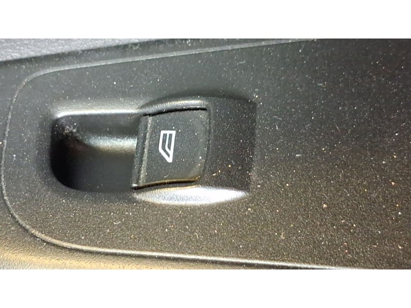 Recambio de mando elevalunas delantero derecho para ford tourneo courier b460 monospace 1.0 ecoboost referencia OEM IAM 1746832 
