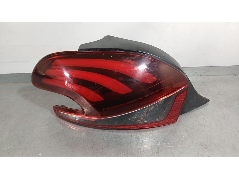 Recambio de piloto trasero izquierdo para peugeot 208 i (ca_, cc_) 1.2 vti 82 referencia OEM IAM 9825601280  