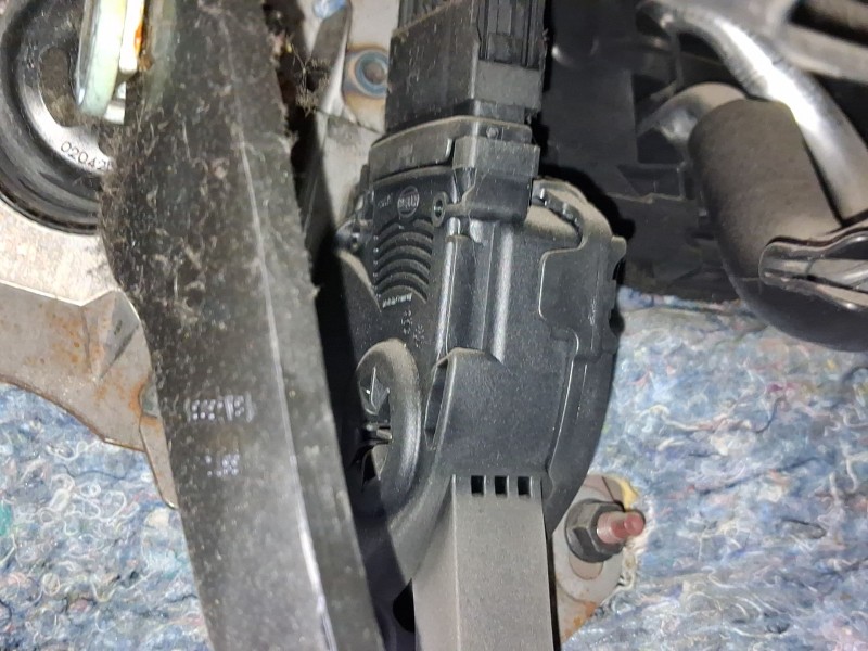 Recambio de potenciometro pedal para ford tourneo courier b460 monospace 1.0 ecoboost referencia OEM IAM 2120072  