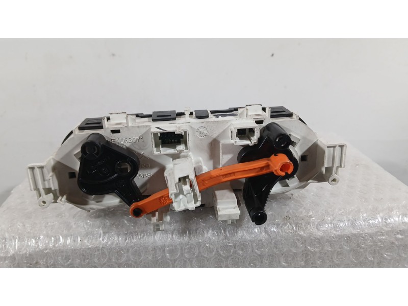 Recambio de mando calefaccion / aire acondicionado para peugeot 208 i (ca_, cc_) 1.2 vti 82 referencia OEM IAM 9819611580  