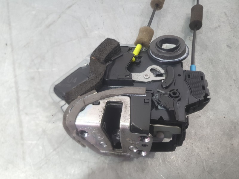 Recambio de cerradura puerta trasera izquierda para lexus is ii (_e2_) 200d (ale20_) referencia OEM IAM 6906053040  