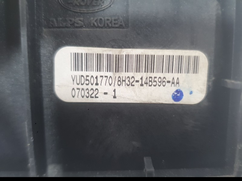 Recambio de mando multifuncion para land rover range rover sport v8 td first edition referencia OEM IAM YUD501770  