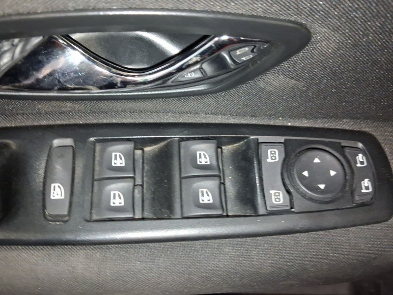 Recambio de mando elevalunas delantero izquierdo para renault fluence (l3_) 1.5 dci (l30d, l30l, l306, l33f, l33l, l33m, l33v, l
