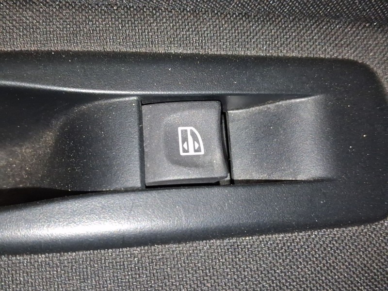 Recambio de mando elevalunas trasero izquierdo para renault fluence (l3_) 1.5 dci (l30d, l30l, l306, l33f, l33l, l33m, l33v, l33