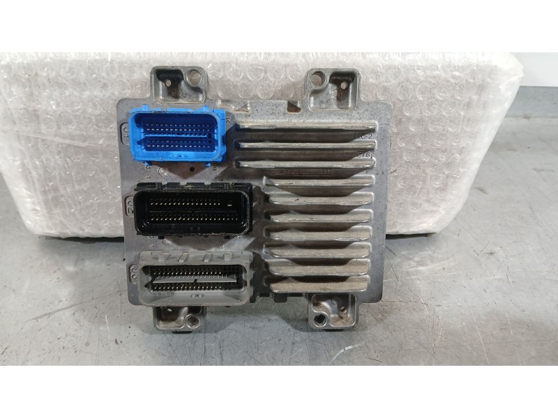 Recambio de centralita motor uce para opel corsa e (x15) 1.4 turbo (08, 68) referencia OEM IAM 12692200  