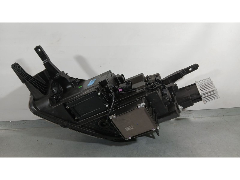Recambio de faro derecho para mg zs suv (azs1) 1.5 vti referencia OEM IAM 10228980  