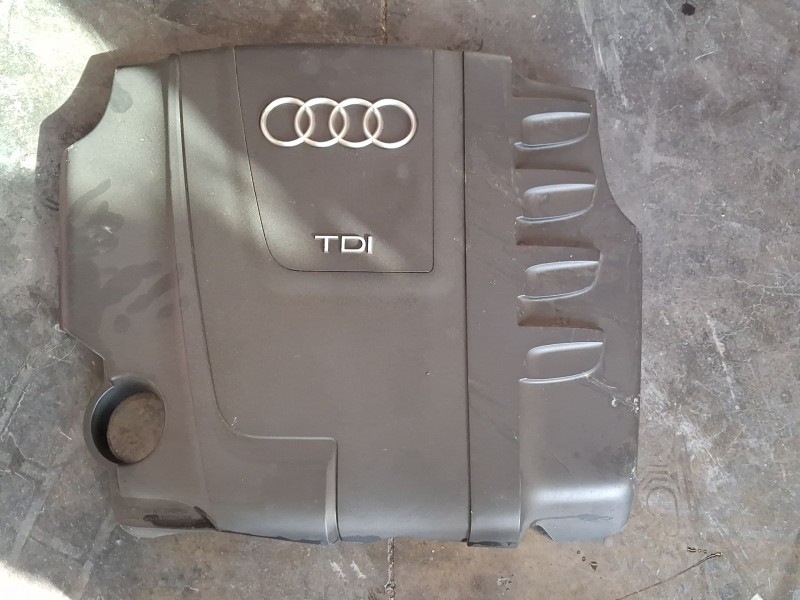 Recambio de tapa motor para audi a5 sportback (8ta) 2.0 tdi referencia OEM IAM 03L103925P  