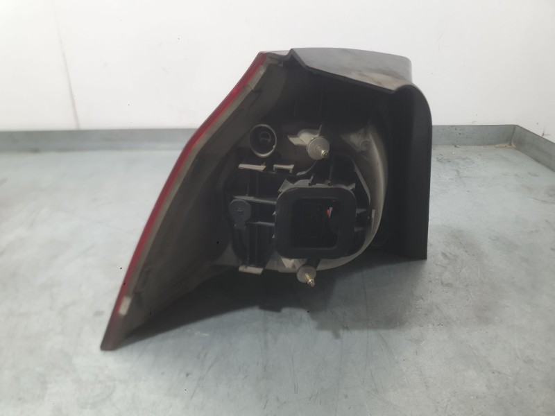 Recambio de piloto trasero derecho exterior para volkswagen golf v (1k1) 2.0 tdi referencia OEM IAM 1K6945096AA  