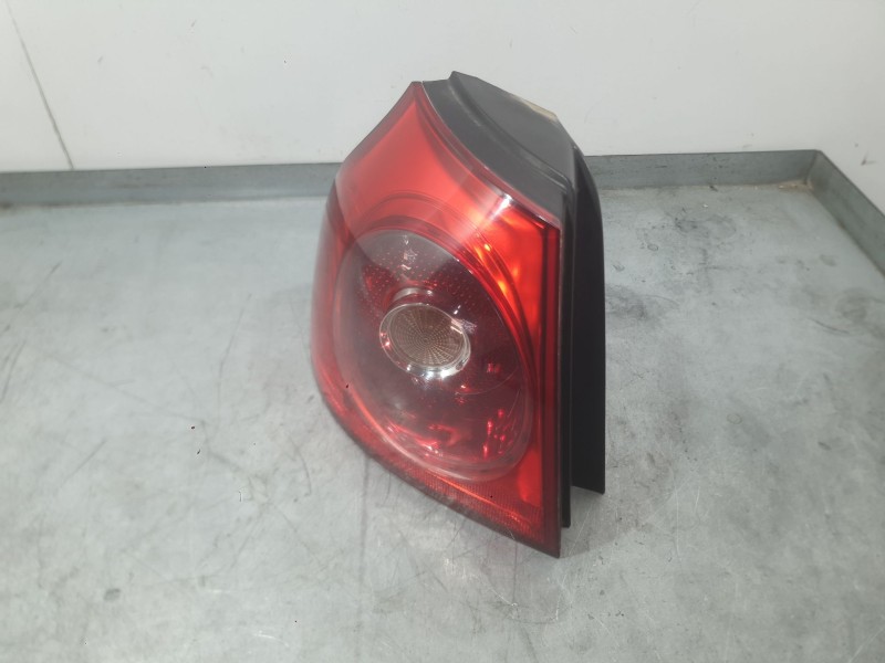Recambio de piloto trasero izquierdo exterior para volkswagen golf v (1k1) 2.0 tdi referencia OEM IAM 1K6945095AA  