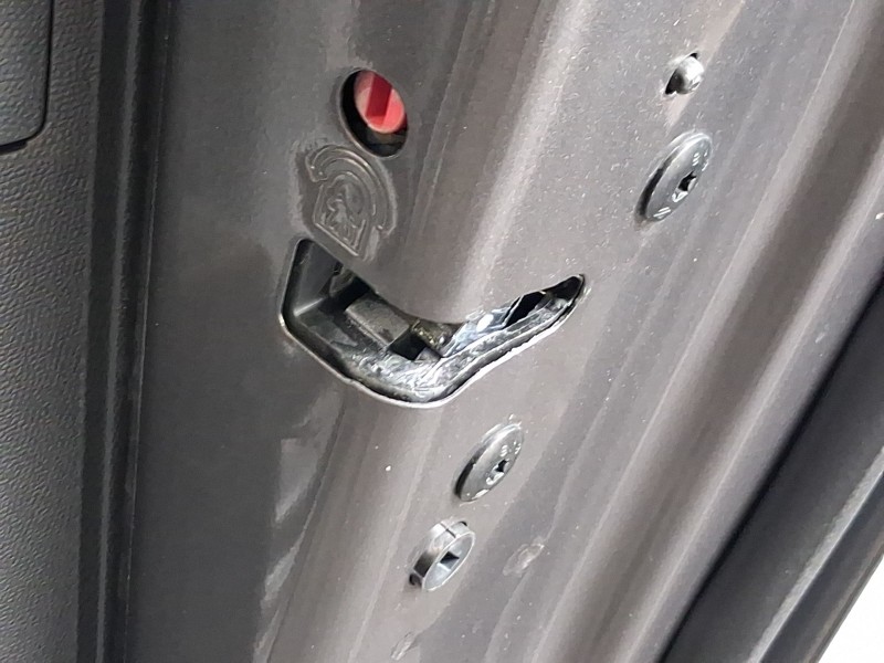 Recambio de cerradura puerta trasera derecha para peugeot 208 ii (ub_, up_, uw_, uj_) 1.2 puretech 100 referencia OEM IAM 984441