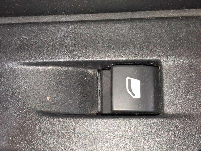 Recambio de mando elevalunas delantero derecho para peugeot 208 ii (ub_, up_, uw_, uj_) 1.2 puretech 100 referencia OEM IAM 9801