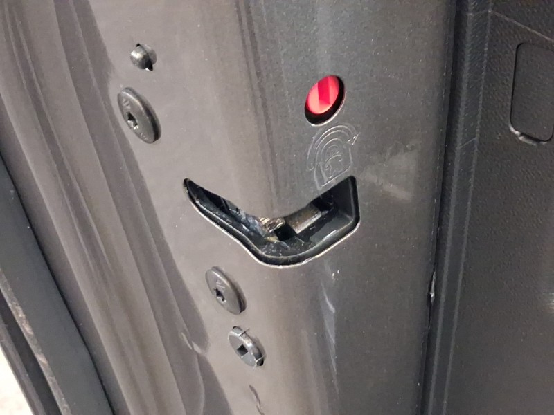 Recambio de cerradura puerta trasera izquierda para peugeot 208 ii (ub_, up_, uw_, uj_) 1.2 puretech 100 referencia OEM IAM 9844