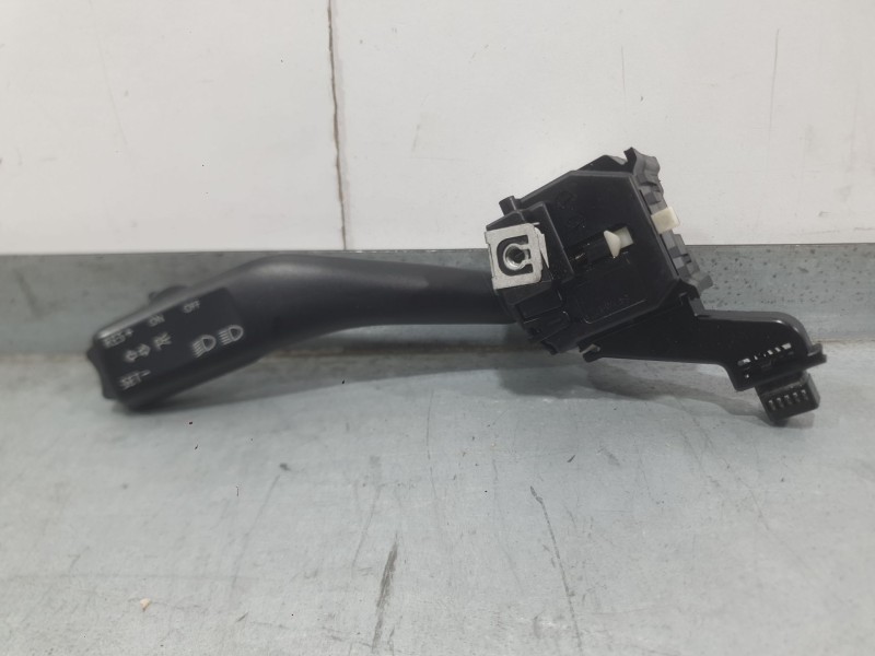 Recambio de mando luces y limpia para volkswagen golf v (1k1) 2.0 tdi referencia OEM IAM 1K0953513GFKZ  1K0953519JFKZ