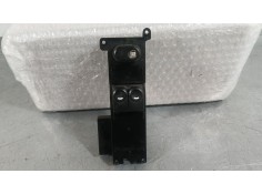 MANDO ELEVALUNAS DELANTERO IZQUIERDO 935702L100 