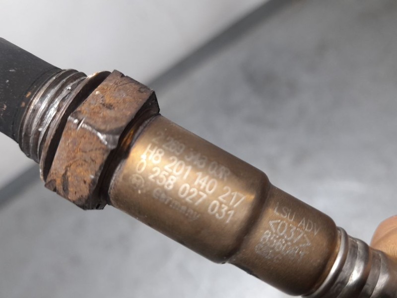 Recambio de sonda lambda para dacia sandero stepway referencia OEM IAM H8201140217 0258027031 