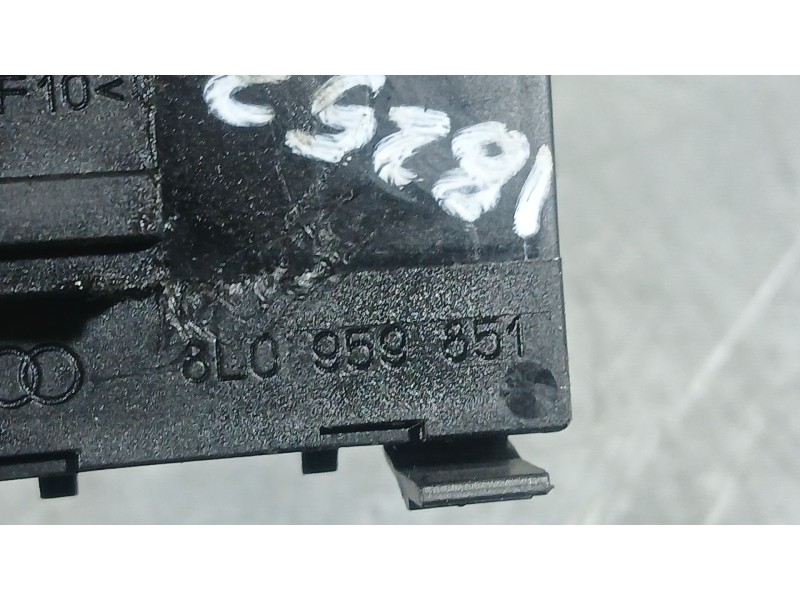 Recambio de mando elevalunas delantero izquierdo para audi a3 (8l1) 1.8 t referencia OEM IAM 8L09598514PK  
