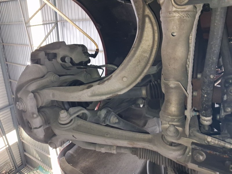 Recambio de brazo suspension inferior delantero izquierdo para audi a5 sportback (8ta) 2.0 tdi referencia OEM IAM 8K0407151D 8K0