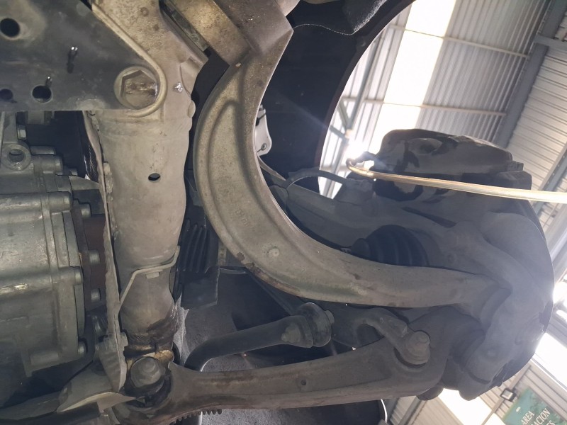 Recambio de brazo suspension inferior delantero izquierdo para audi a5 sportback (8ta) 2.0 tdi referencia OEM IAM 8K0407151D 8K0