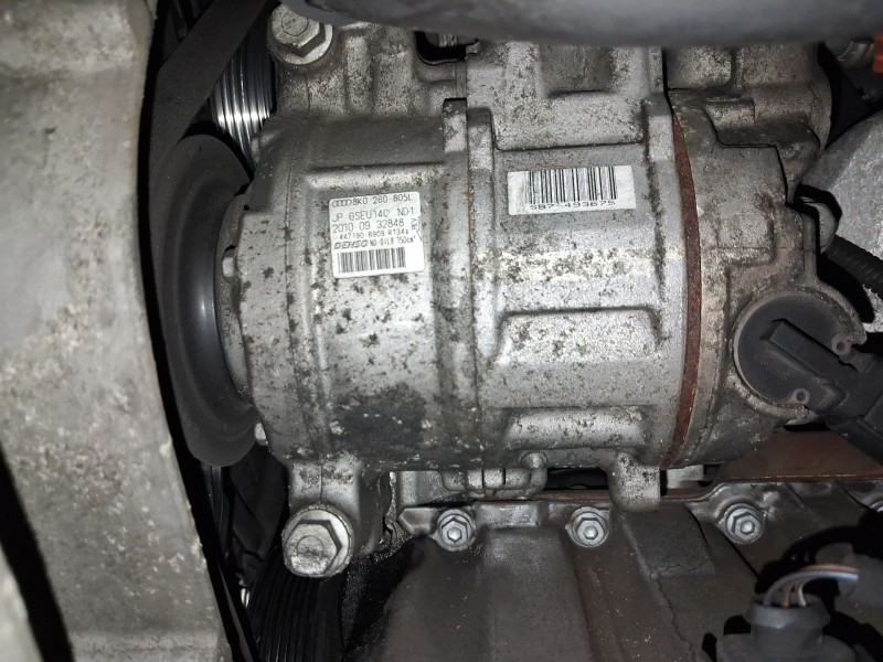 Recambio de compresor aire acondicionado para audi a5 sportback (8ta) 2.0 tdi referencia OEM IAM 8K0260805L  