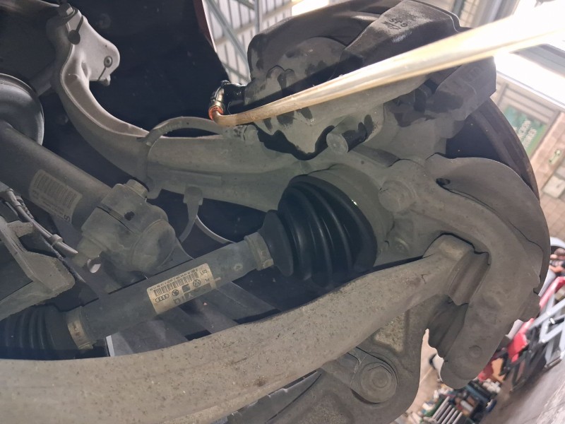 Recambio de mangueta delantera derecha para audi a5 sportback (8ta) 2.0 tdi referencia OEM IAM 8K0407254R  