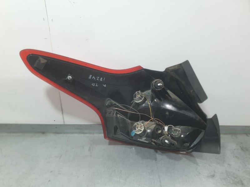 Recambio de piloto trasero derecho para ford focus iii 1.0 ecoboost referencia OEM IAM 1906354  