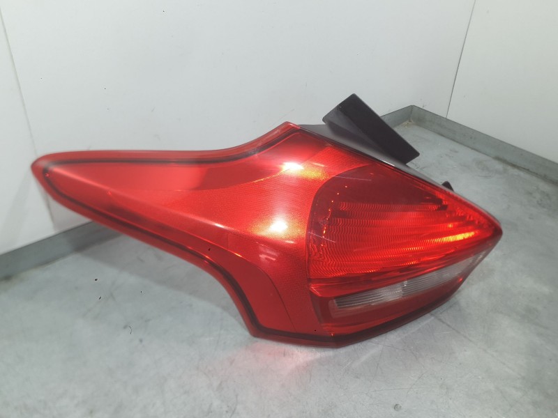 Recambio de piloto trasero izquierdo para ford focus iii 1.0 ecoboost referencia OEM IAM 1906355  