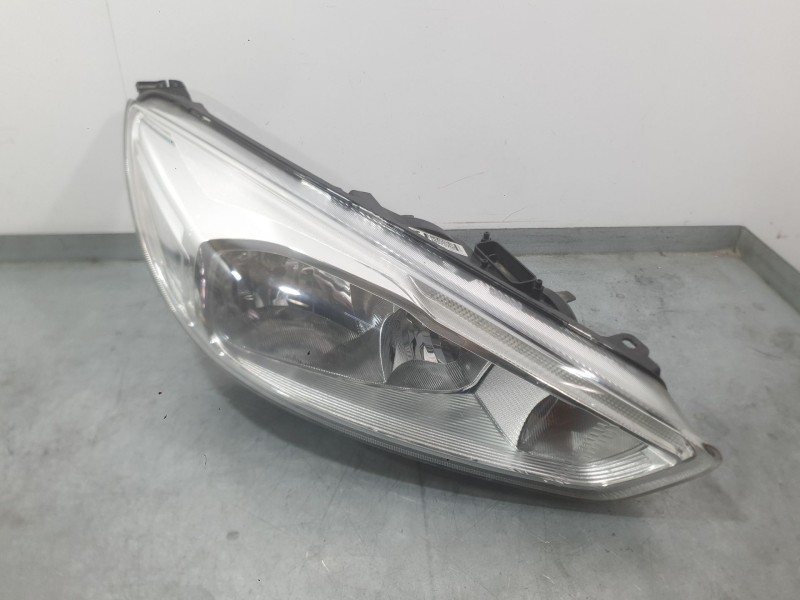 Recambio de faro derecho para ford focus iii 1.0 ecoboost referencia OEM IAM 2060588  