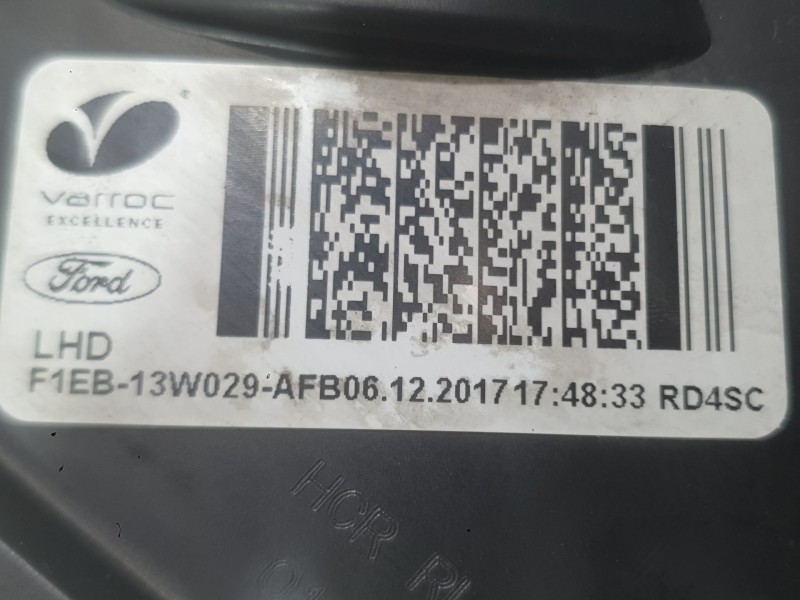 Recambio de faro derecho para ford focus iii 1.0 ecoboost referencia OEM IAM 2060588  