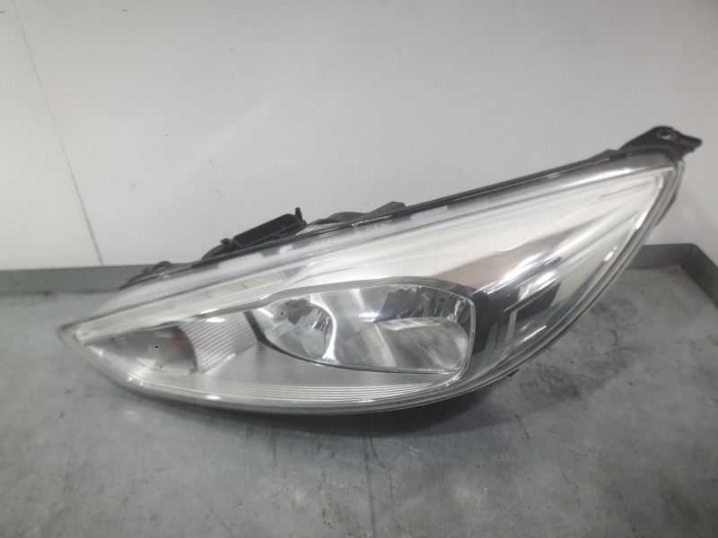Recambio de faro izquierdo para ford focus iii 1.0 ecoboost referencia OEM IAM 2060614  