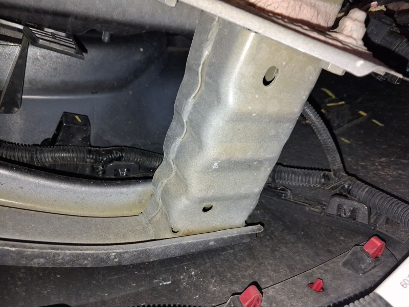 Recambio de refuerzo paragolpes trasero para peugeot 208 ii (ub_, up_, uw_, uj_) 1.2 puretech 100 referencia OEM IAM 9825456380 