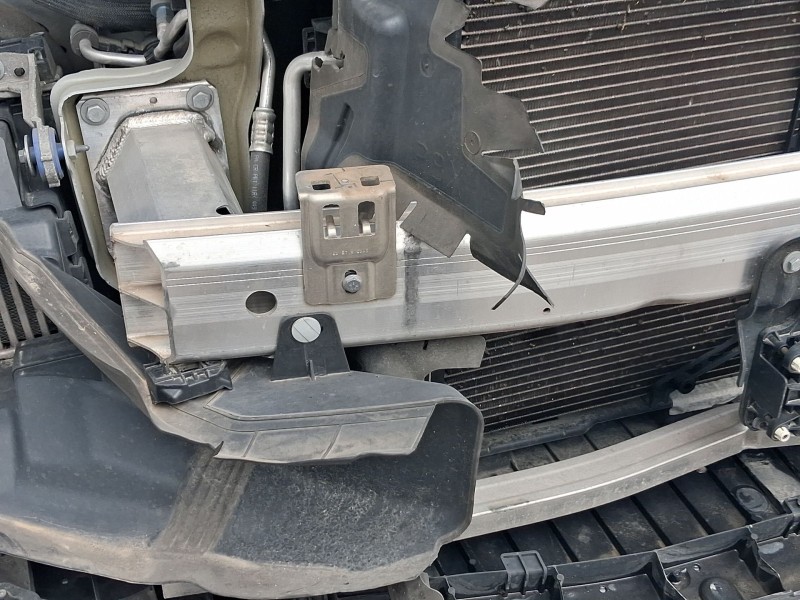 Recambio de refuerzo paragolpes delantero para peugeot 3008 ii suv (mc_, mr_, mj_, m4_) 1.5 bluehdi 130 referencia OEM IAM 98245