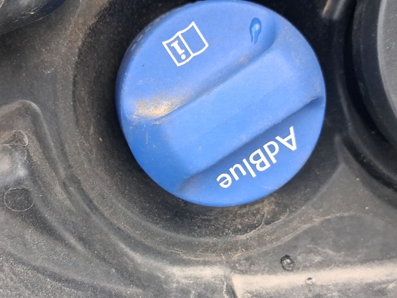 Recambio de deposito adblue para peugeot 3008 ii suv (mc_, mr_, mj_, m4_) 1.5 bluehdi 130 referencia OEM IAM 9826092180  