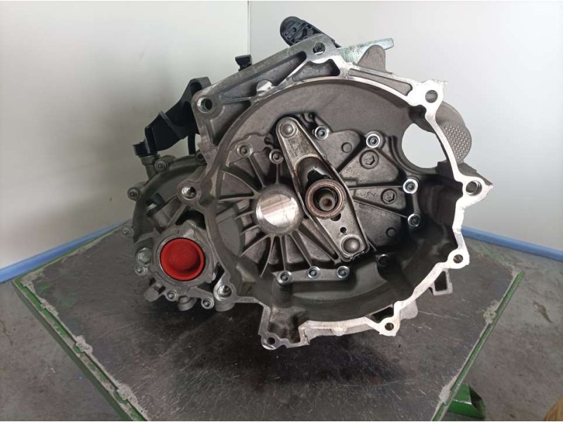 Recambio de caja cambios para skoda rapid active referencia OEM IAM QTS TOCADA CAMBIAR TAPA  26077 5VELOCIDADES