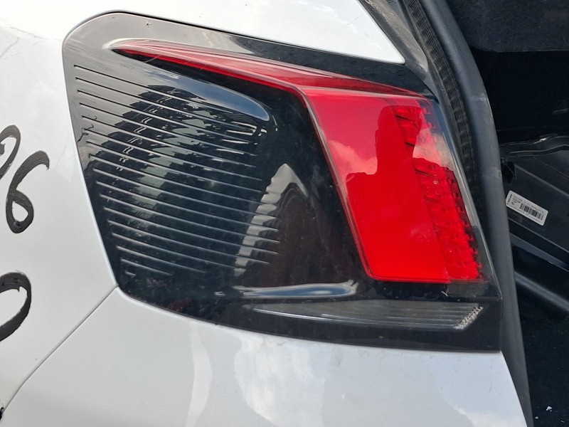 Recambio de piloto trasero izquierdo exterior para peugeot 3008 ii suv (mc_, mr_, mj_, m4_) 1.5 bluehdi 130 referencia OEM IAM 9