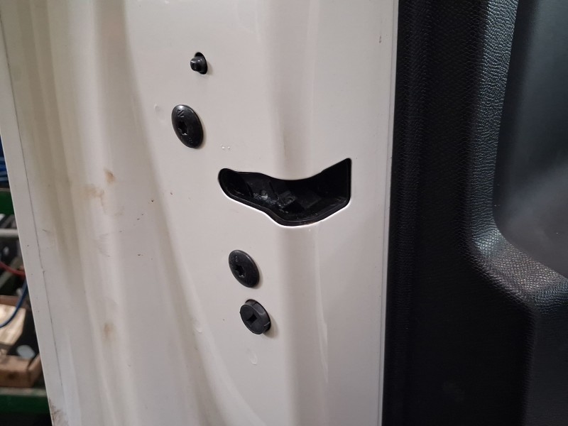 Recambio de cerradura puerta delantera izquierda para peugeot 3008 ii suv (mc_, mr_, mj_, m4_) 1.5 bluehdi 130 referencia OEM IA