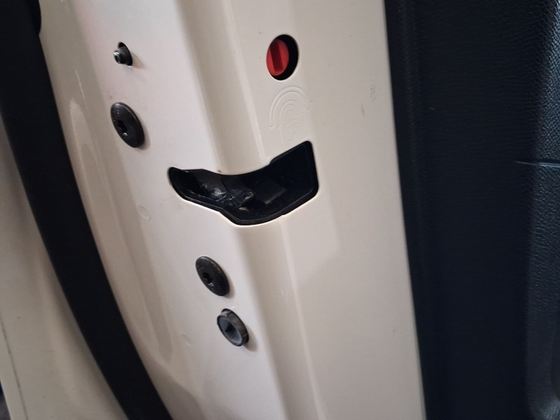 Recambio de cerradura puerta trasera izquierda para peugeot 3008 ii suv (mc_, mr_, mj_, m4_) 1.5 bluehdi 130 referencia OEM IAM 