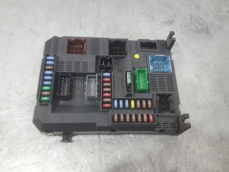 Recambio de caja reles / fusibles para peugeot 208 i (ca_, cc_) 1.6 hdi referencia OEM IAM   