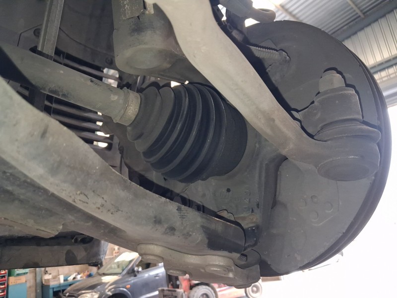Recambio de mangueta delantera derecha para peugeot 3008 ii suv (mc_, mr_, mj_, m4_) 1.5 bluehdi 130 referencia OEM IAM 16478570